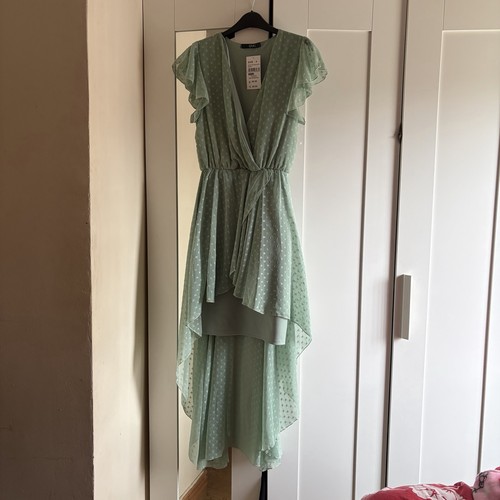 Beautiful sage green high - green, high-low