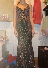 Quiz Black And Gold Colour