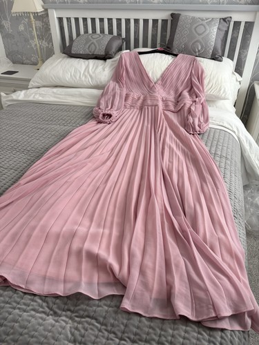 Lovely quiz dress size - lovely,